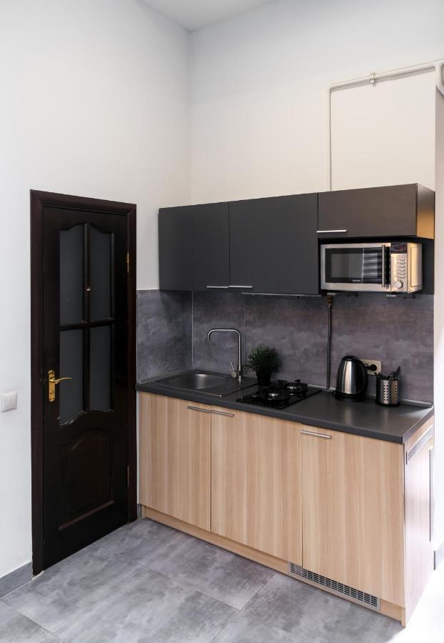 Main Square Apartment Good Stay In The City Center Львов Экстерьер фото